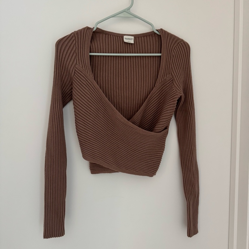 Abercrombie & Fitch | A&F | Brown Ribbed Wrap Top